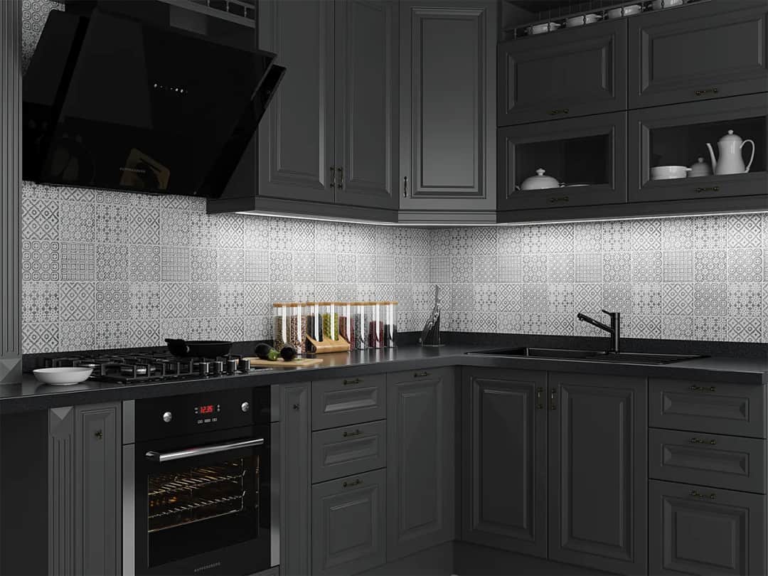 Jakie oświetlenie do kuchni pod szafki – uniknij najczęstszych błędów