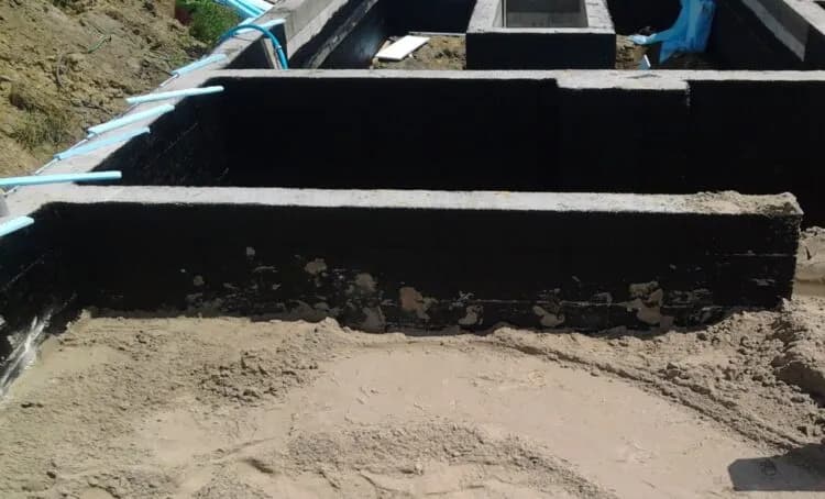 Jak skutecznie malować dysperbit, aby uniknąć problemów z wilgocią