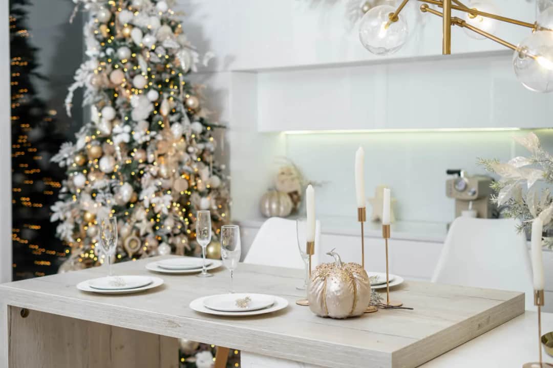 Jak oświetlić dom na święta: proste sposoby na magiczną atmosferę